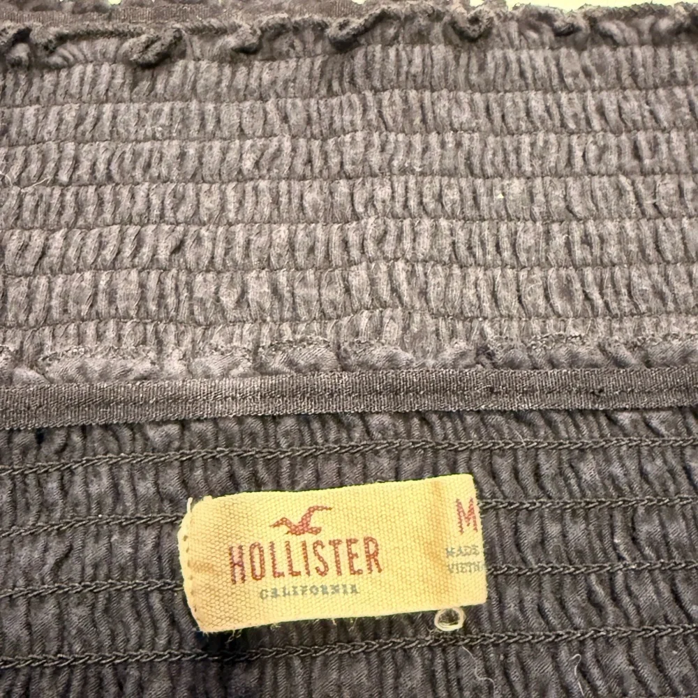 Hollister‎ Black Smocked Blouse - Picture 3 of 3